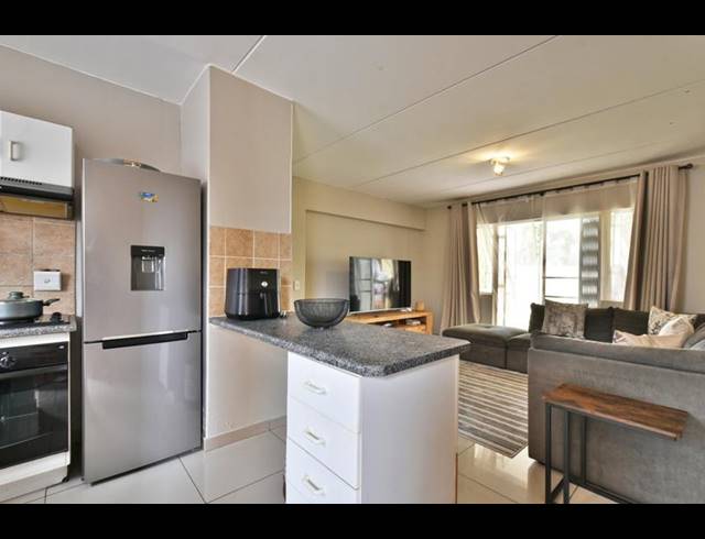 2 BEDROOM APARTMENT FOR SALE IN SUNDOWNER